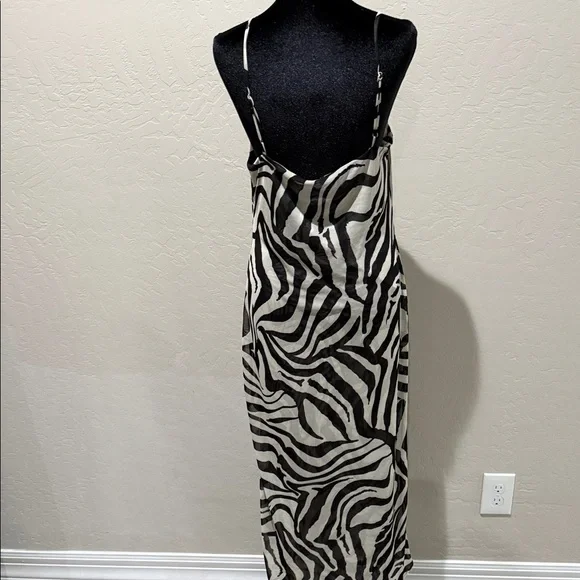 RESA Black and White Zebra Midi Dress - Picture 2 of 3